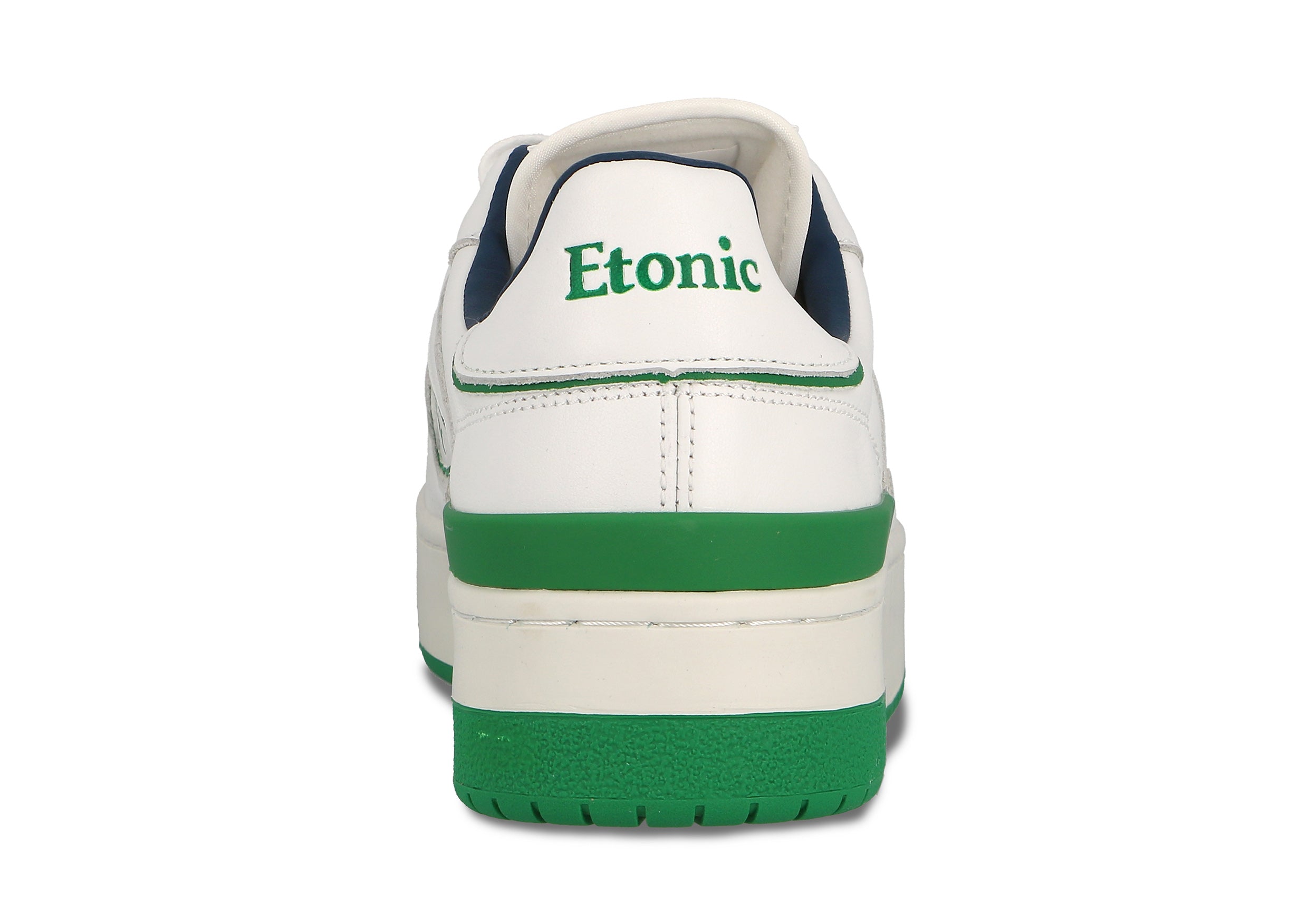 Sneakers Etonic B481 in pelle bianca con dettagli verdi e intersuola bianca con fondo suola verde.