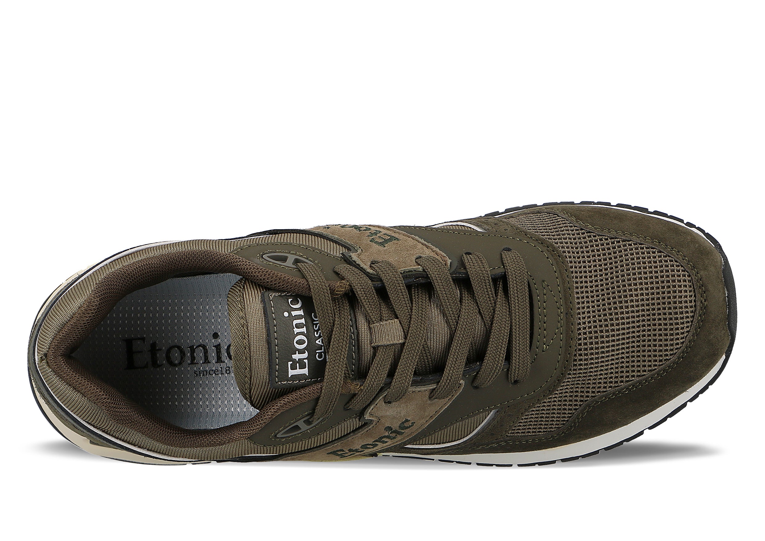 Sneakers Etonic Stable Base in tessuto a rete verde militare e pelle scamosciata verde militare con inserti in pelle tono su tono multistrato.