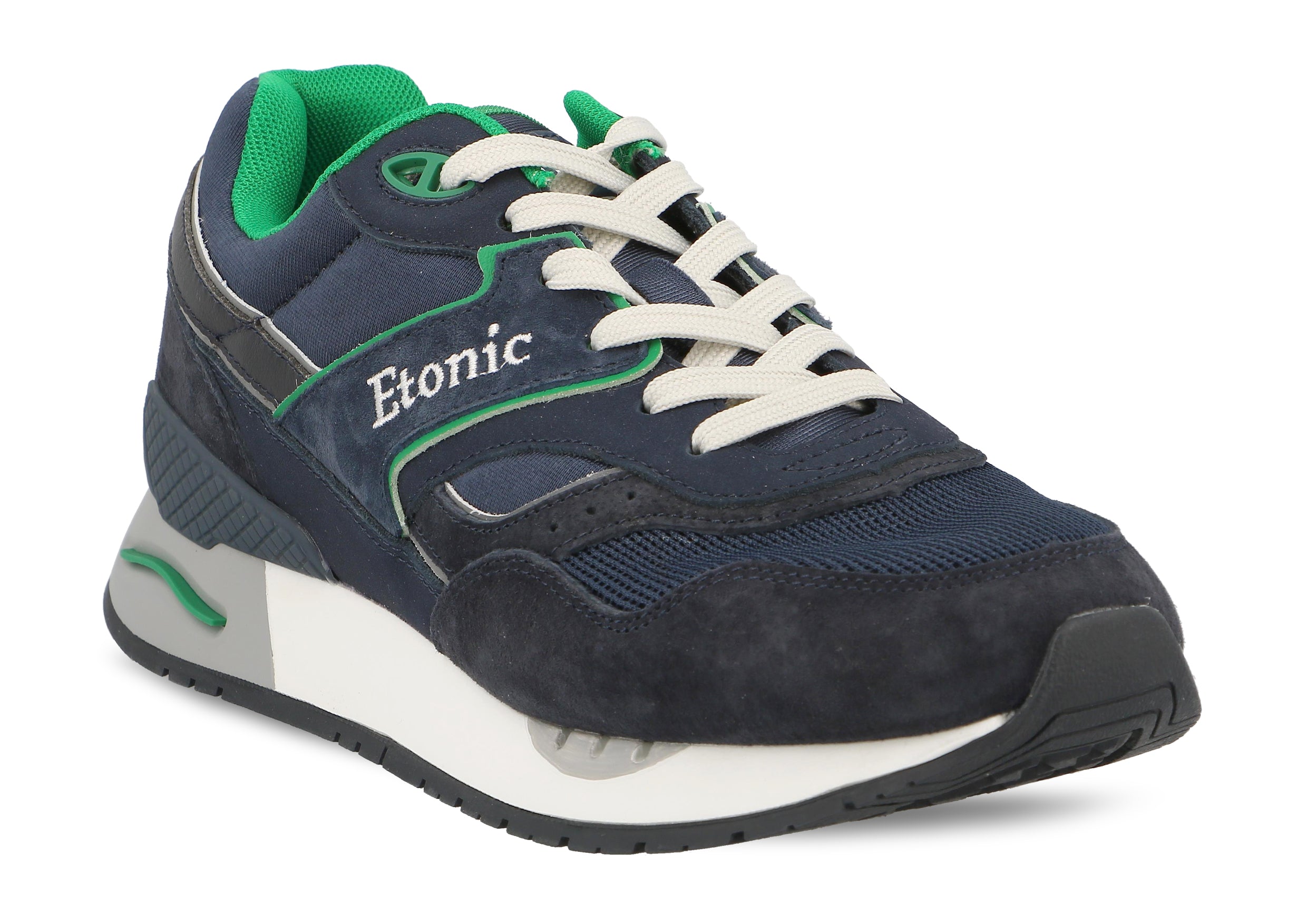 Baskets Etonic Stable Base en tissu mesh bleu foncé, daim bleu foncé avec empiècements en cuir ton sur ton multicouches et détails verts.