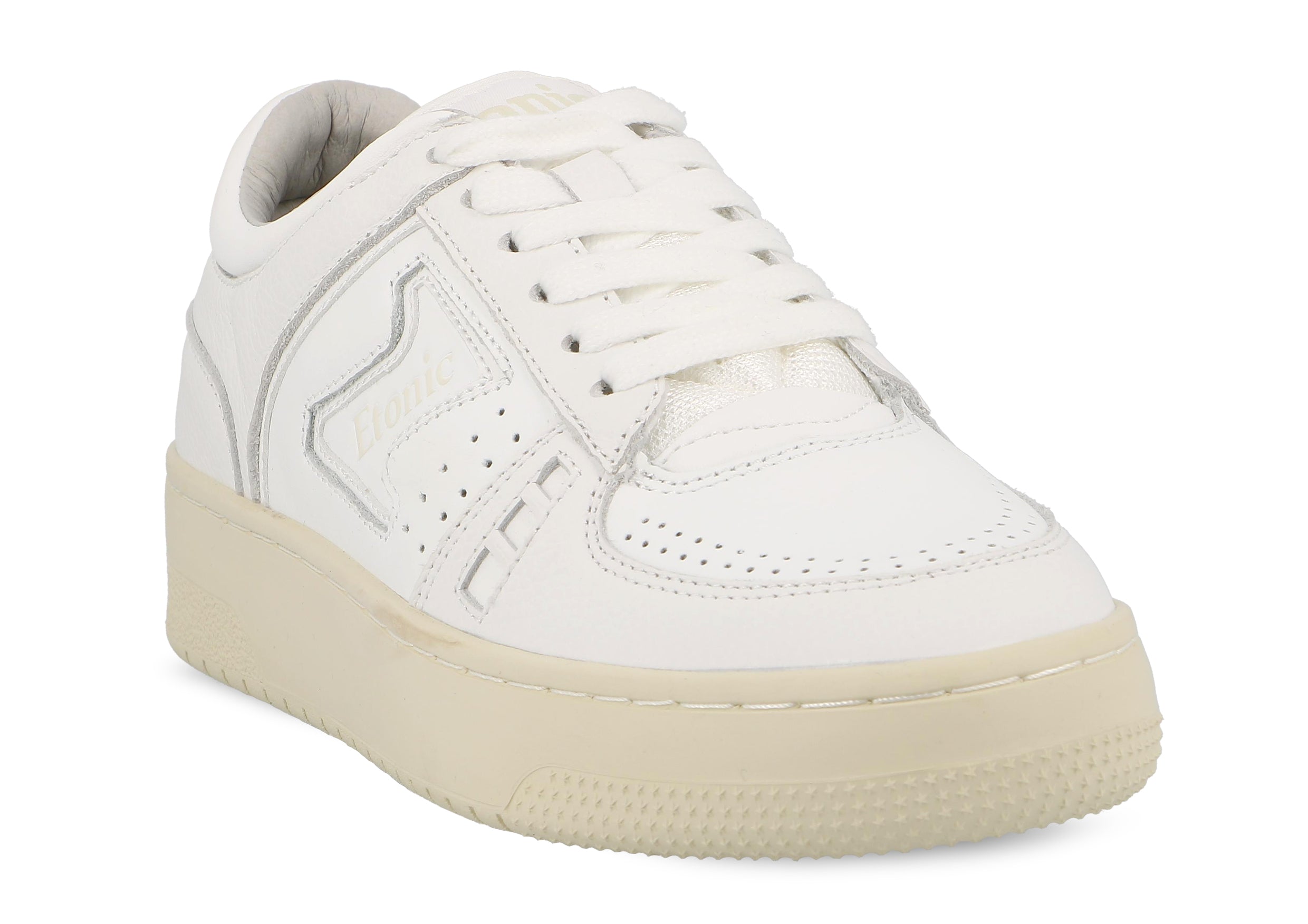 Sneakers Etonic B509 in pelle bianca con dettagli tono su tono e suola beige.