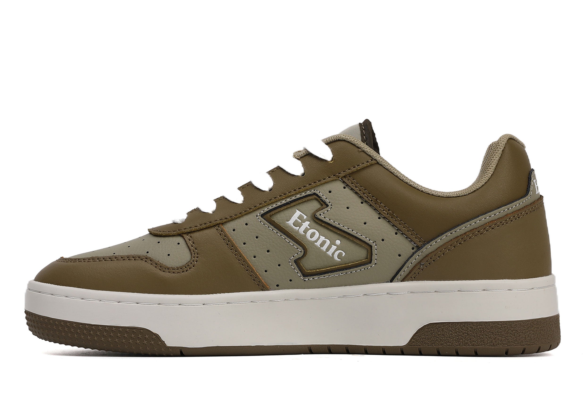 Baskets Etonic THE DOC en cuir vert olive et vert sauge, avec semelle intermédiaire blanc cassé et semelle extérieure inférieure vert olive.