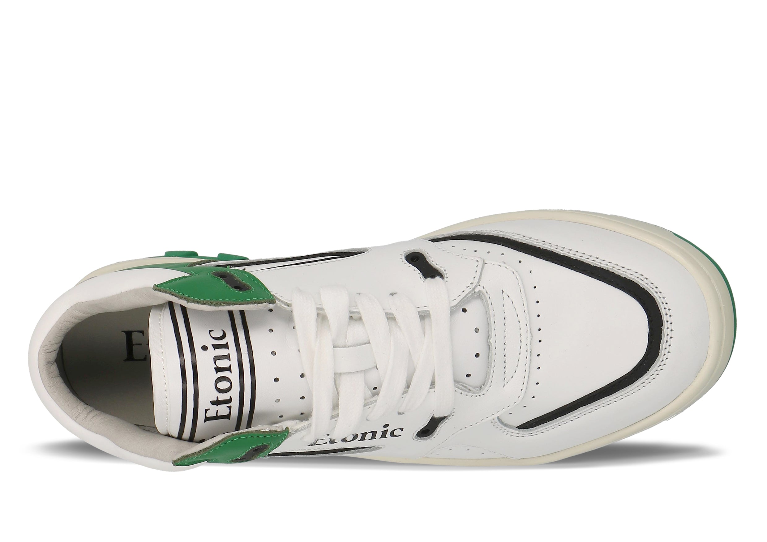 Sneakers Etonic B583 in pelle bianca e dettagli verdi con intersuola bianco sporco e suola inferiore verde.