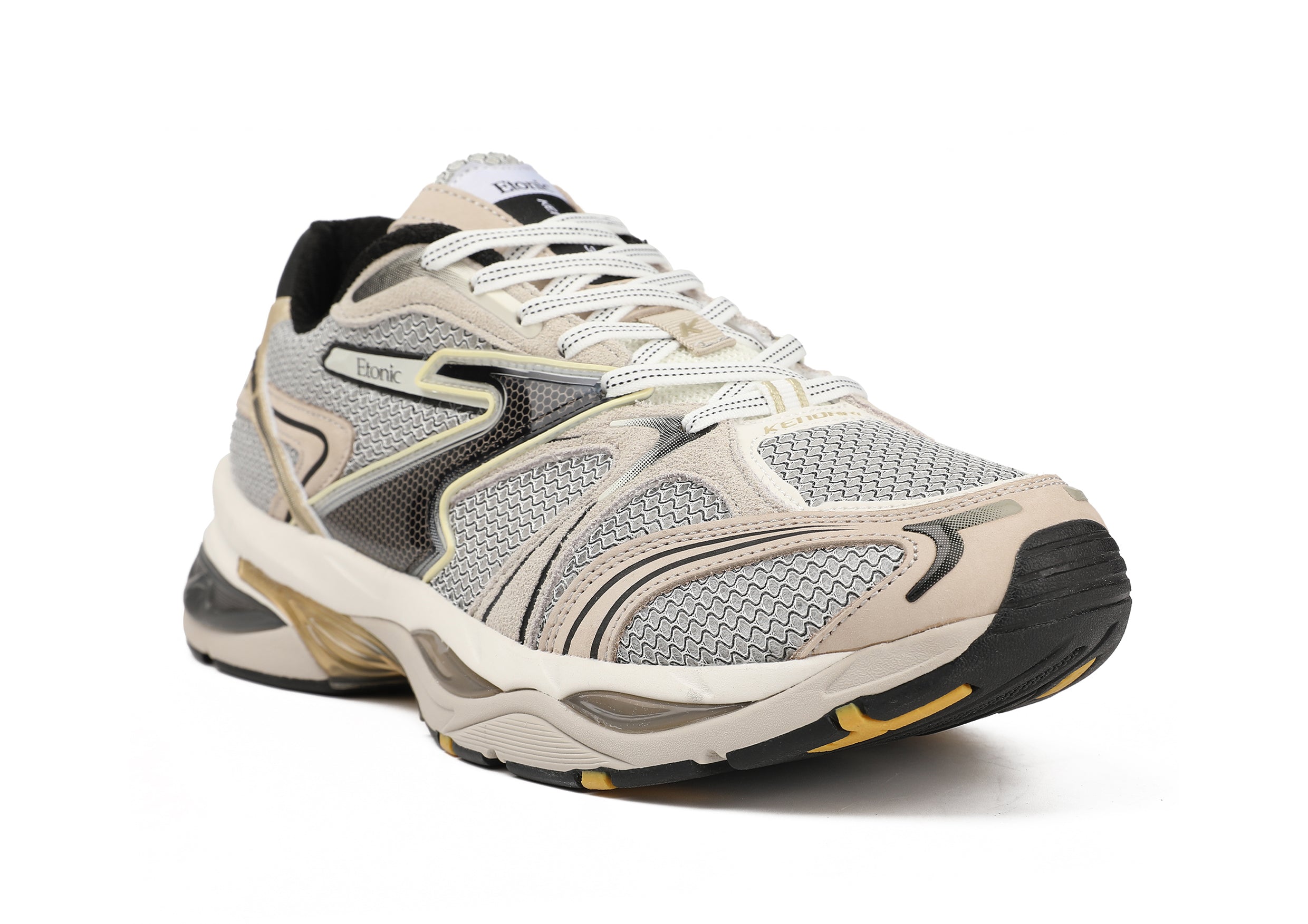 Etonic Kendari 3.0 sneakers in beige leather, off white mesh, matte gold inserts and black details.