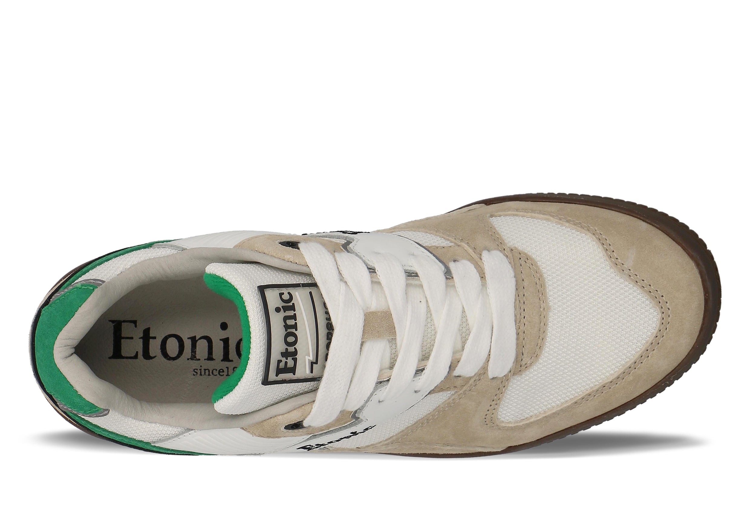 Sneakers Etonic DROPSHOT in pelle scamosciata beige, mesh bianco, dettagli verdi e neri con suola color miele chiaro.