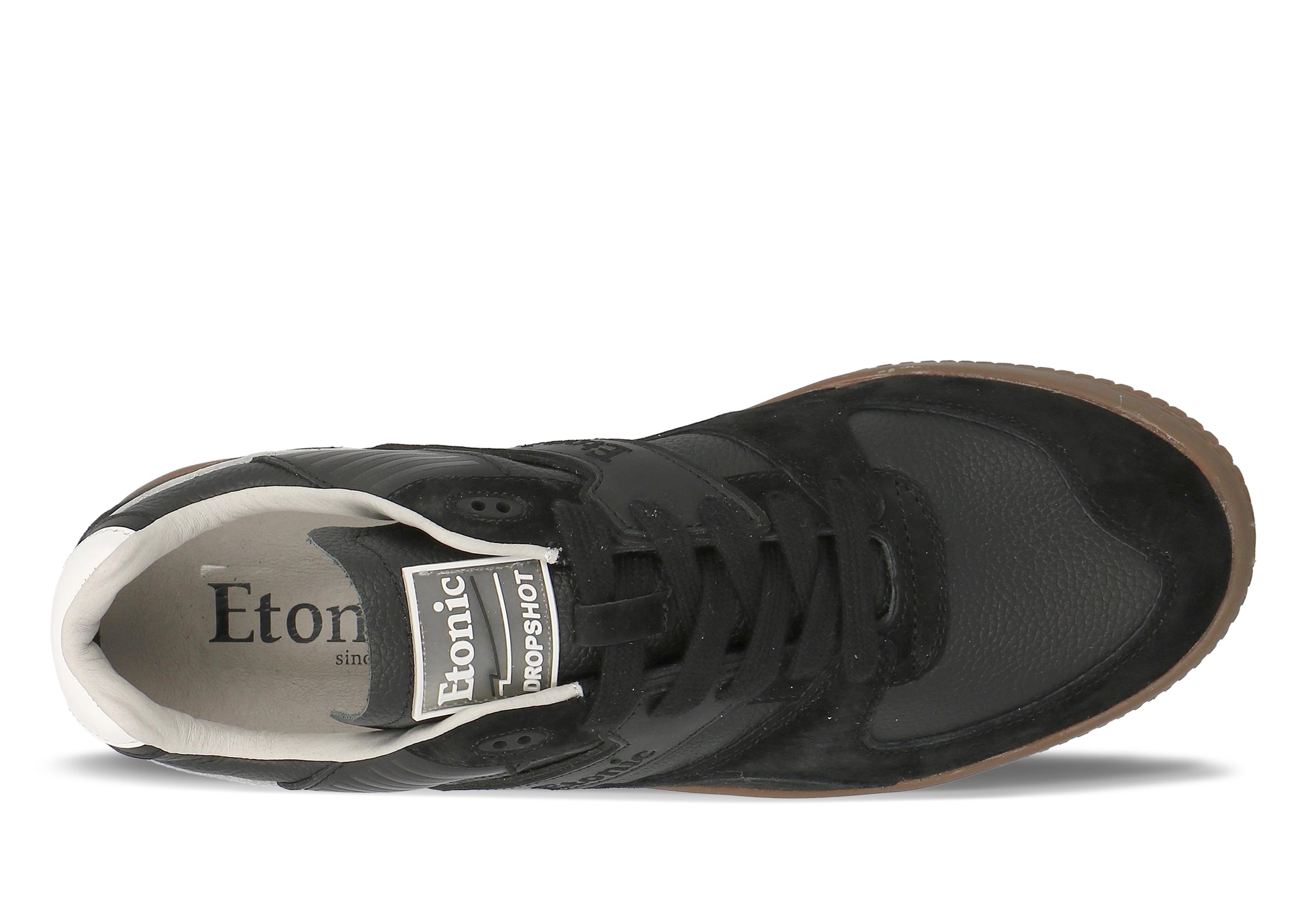 Sneakers Etonic DROPSHOT in pelle scamosciata nera, inserti in pelle nera e bianca e suola color miele chiaro.