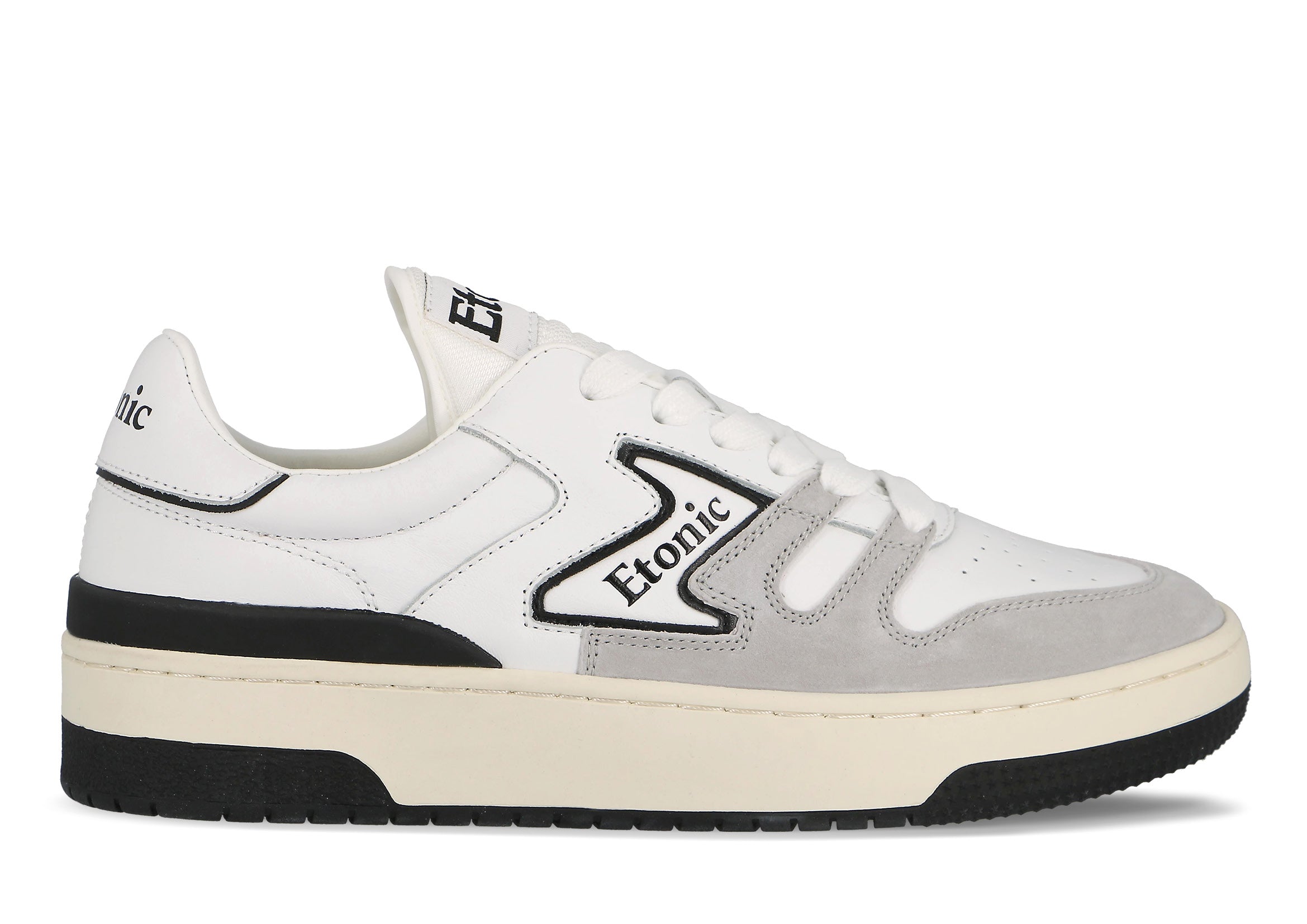 Baskets Etonic B481 en cuir blanc et daim gris clair avec empiècements et détails noirs