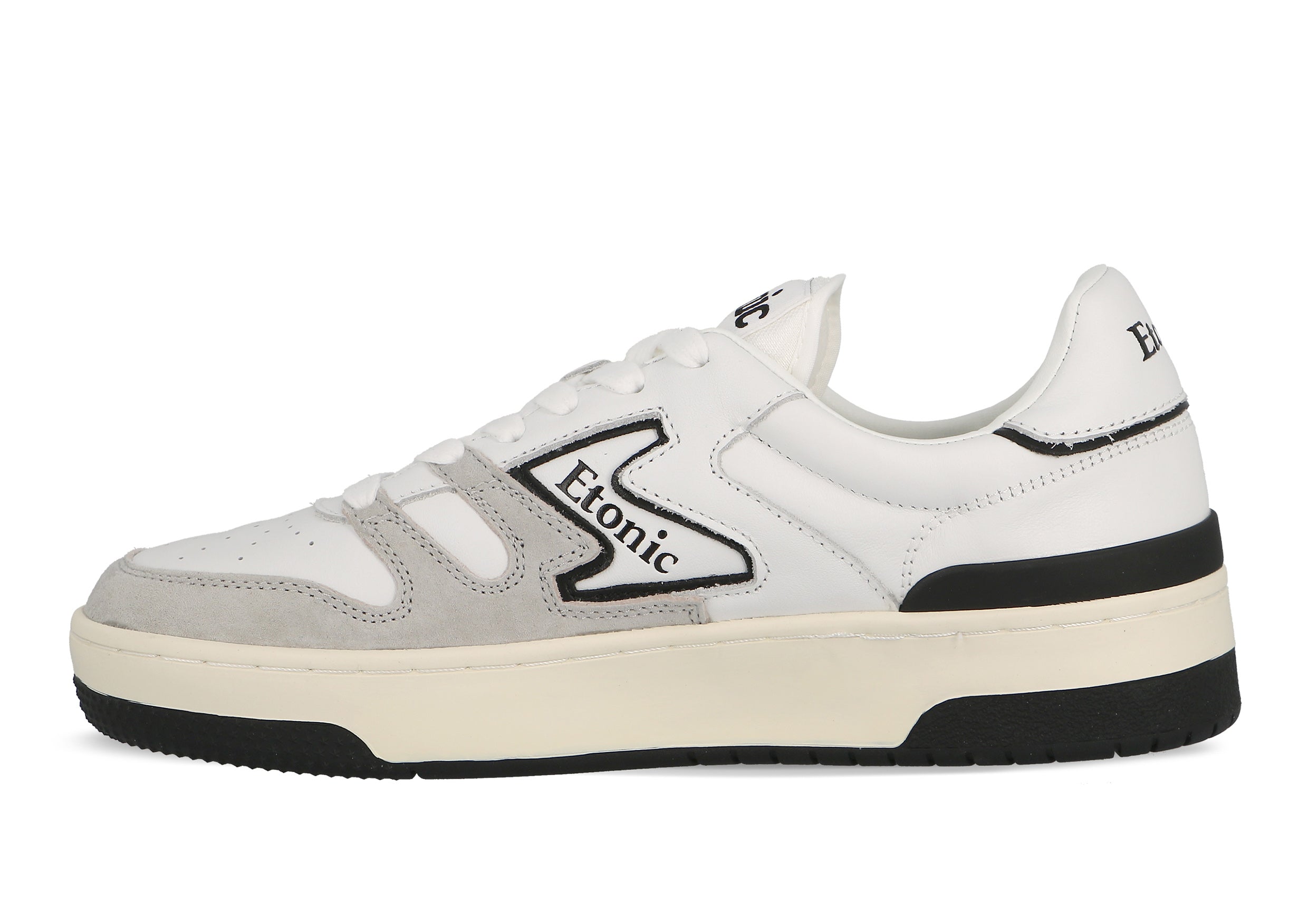 Sneakers Etonic B481 in pelle bianca e camoscio grigio chiaro con inserti e dettagli neri.