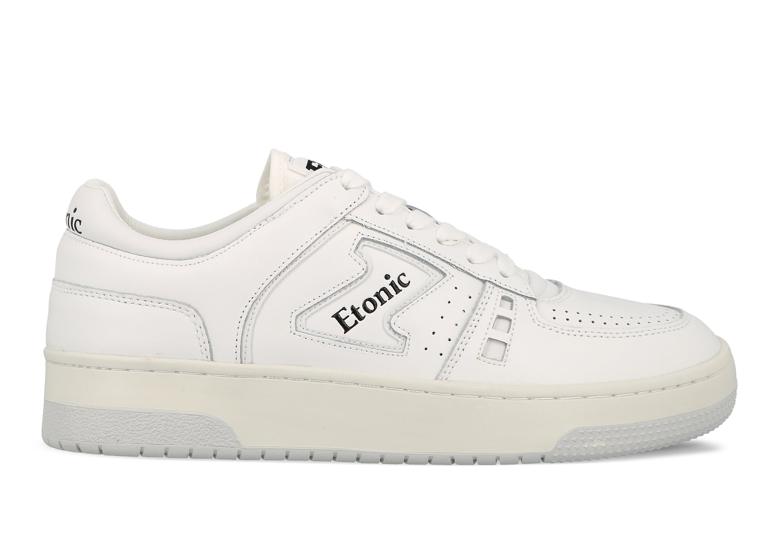 Sneakers Etonic B509 in pelle bianca con dettagli neri e suola bianco sporco.