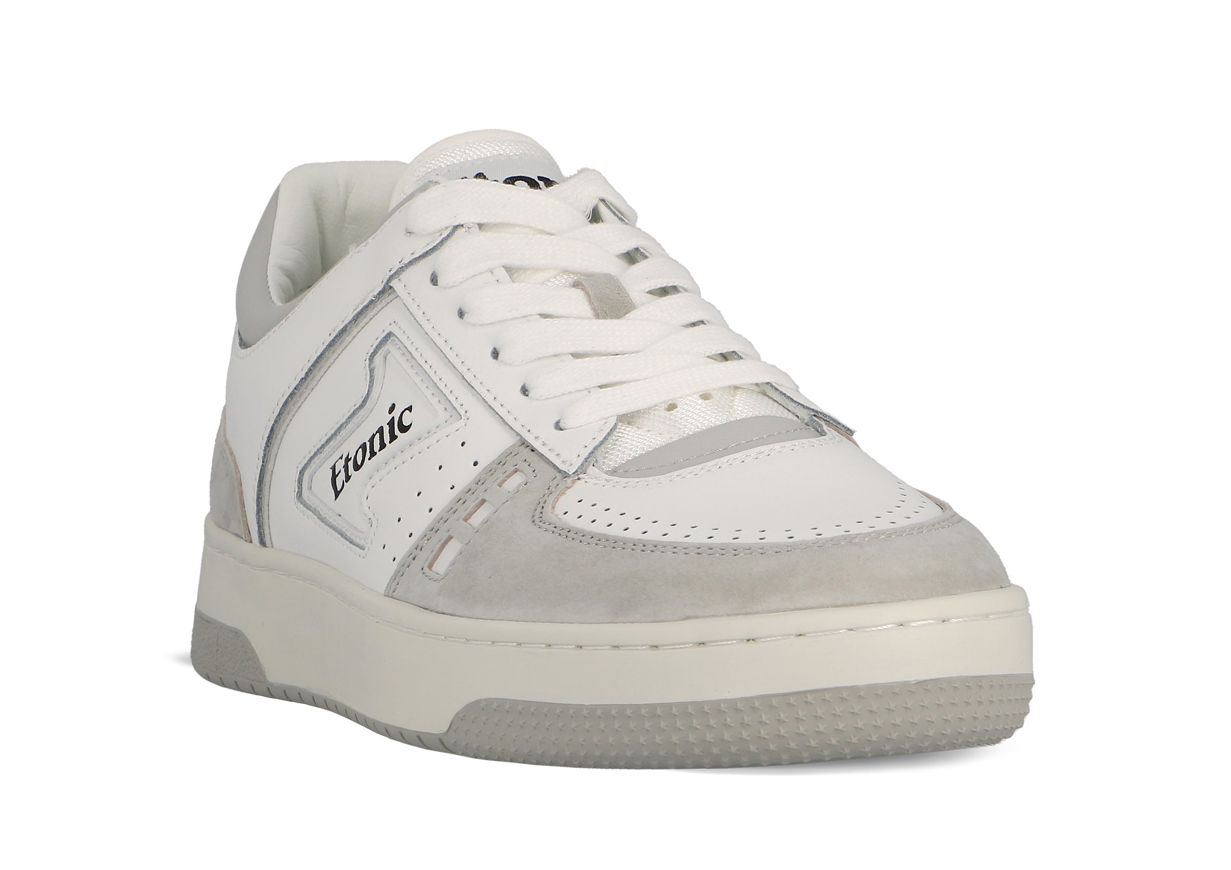 Sneakers Etonic B509 in pelle bianca, camoscio grigio chiaro, dettagli neri e suola bianco sporco.