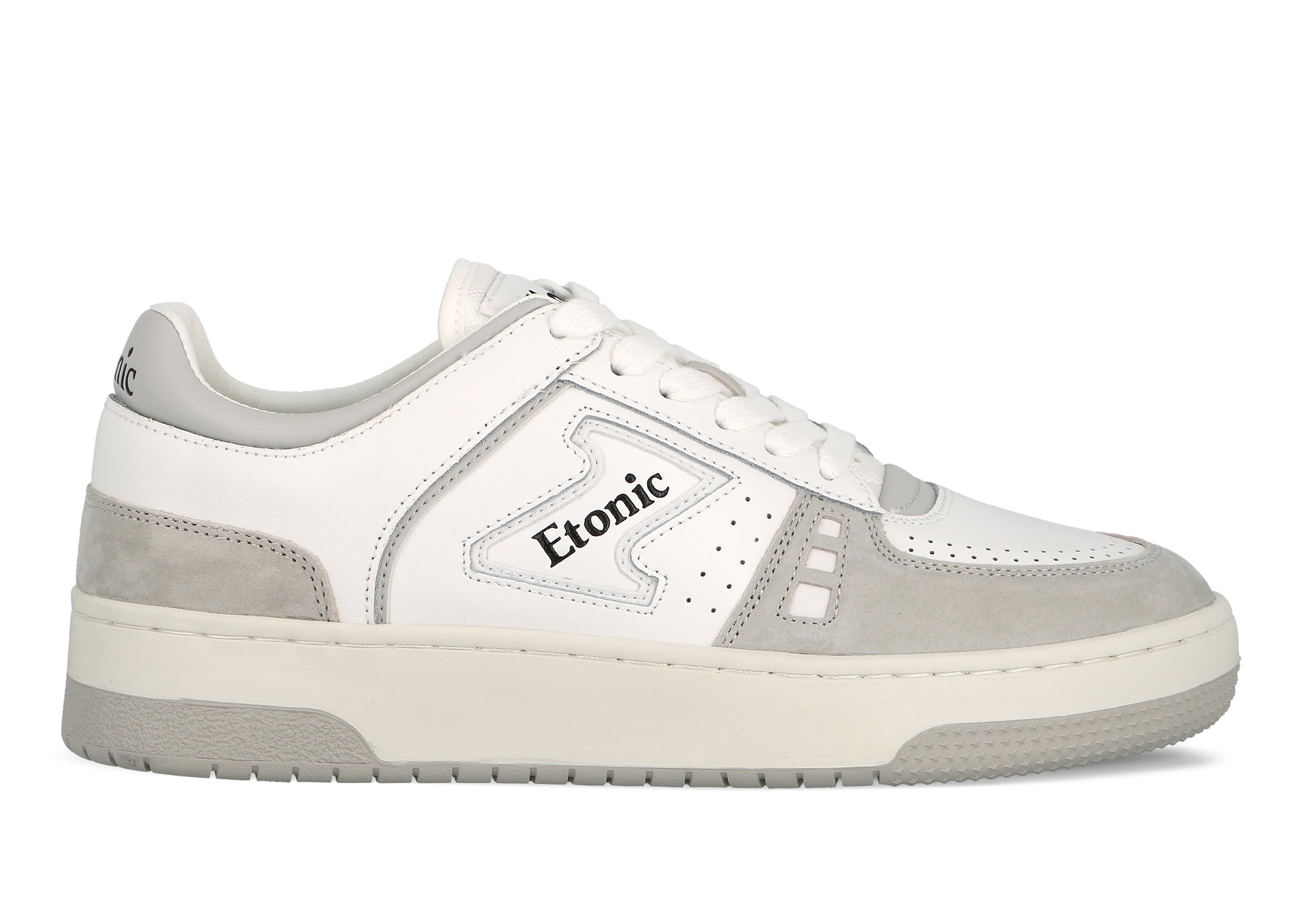 Sneakers Etonic B509 in pelle bianca, camoscio grigio chiaro, dettagli neri e suola bianco sporco.