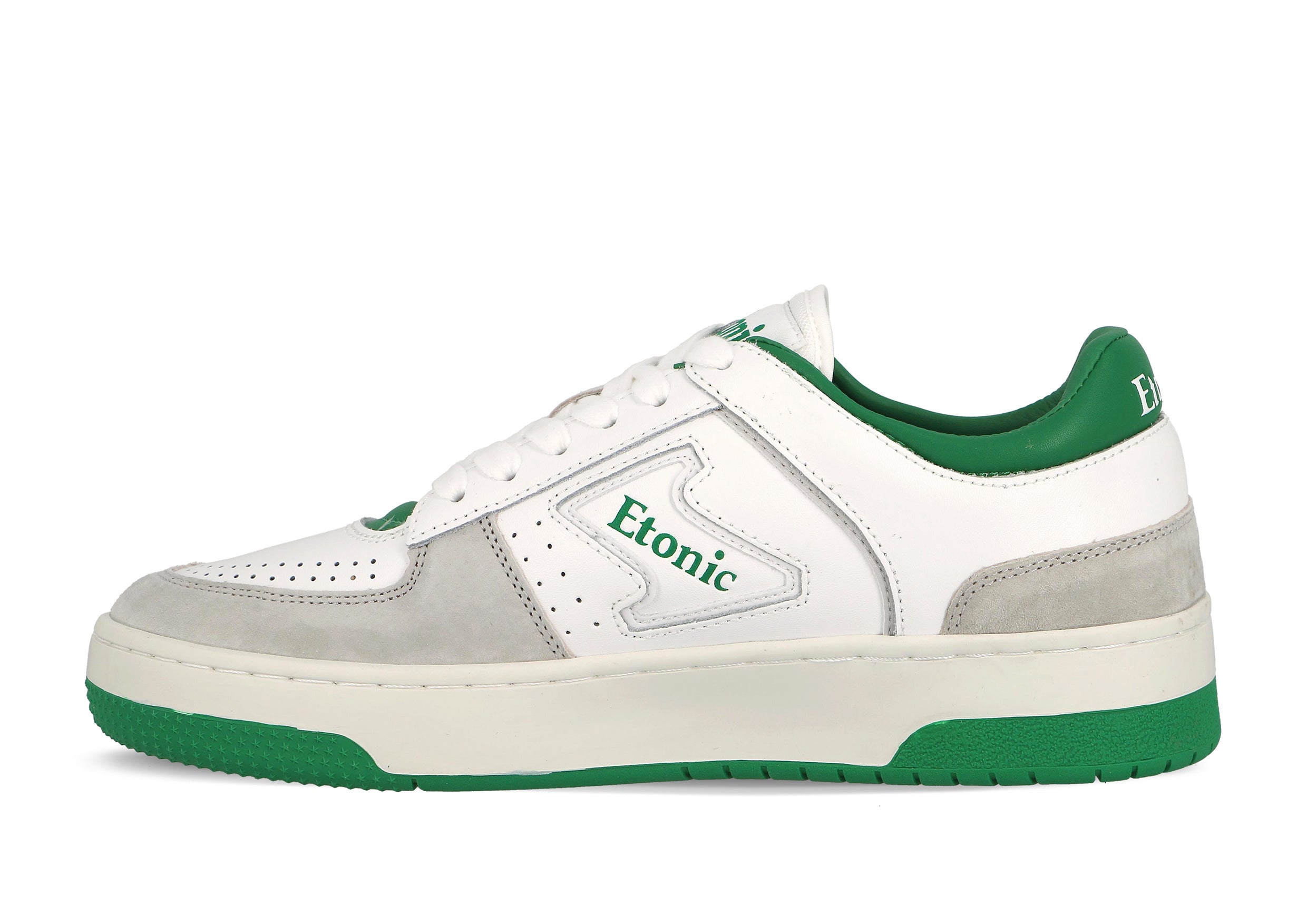 Sneakers Etonic B509 in pelle bianca, camoscio grigio chiaro, dettagli verdi e suola bianco sporco.