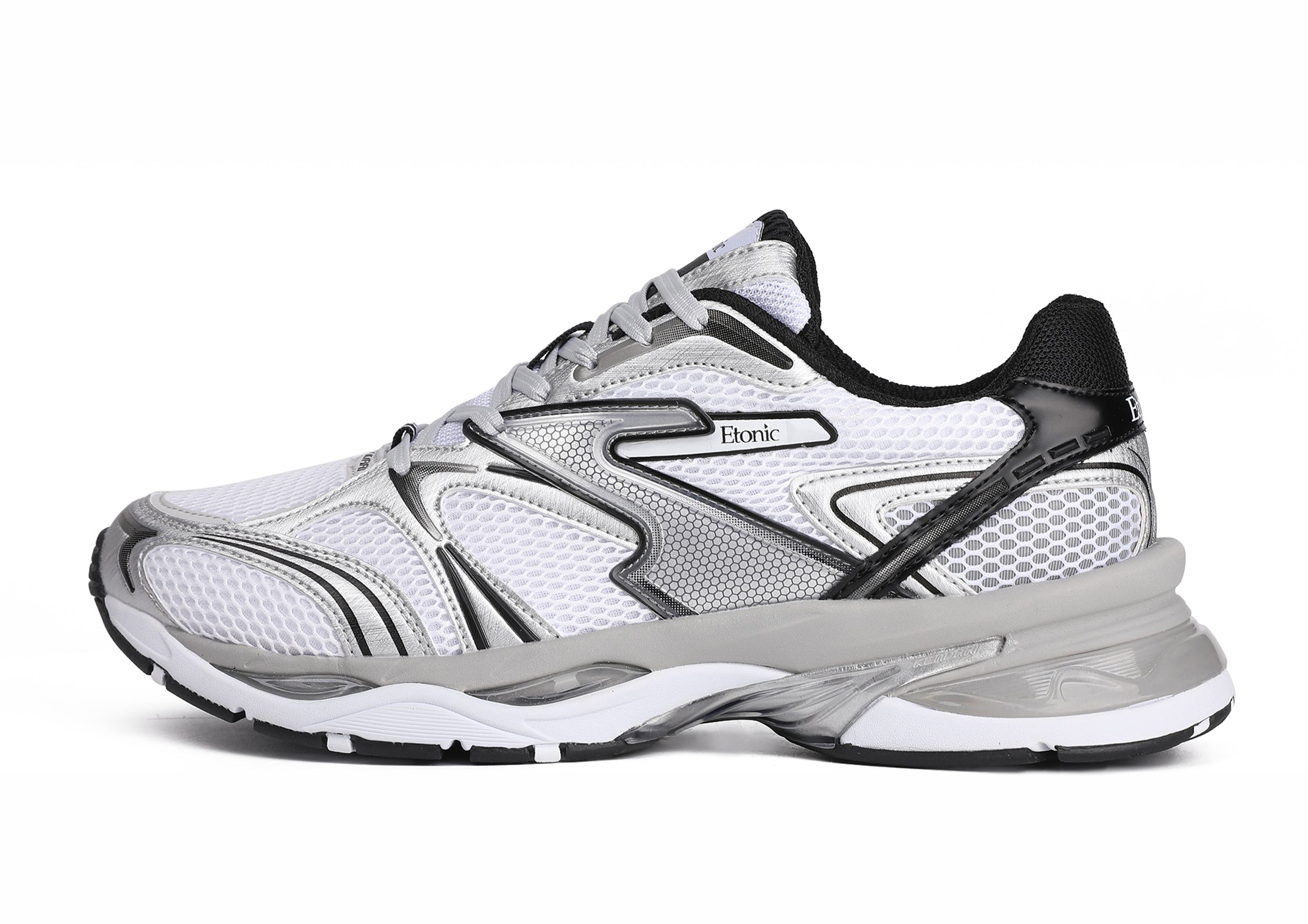 Etonic Kendari 3.0 sneakers in matte silver leather, white mesh and black inserts and details.