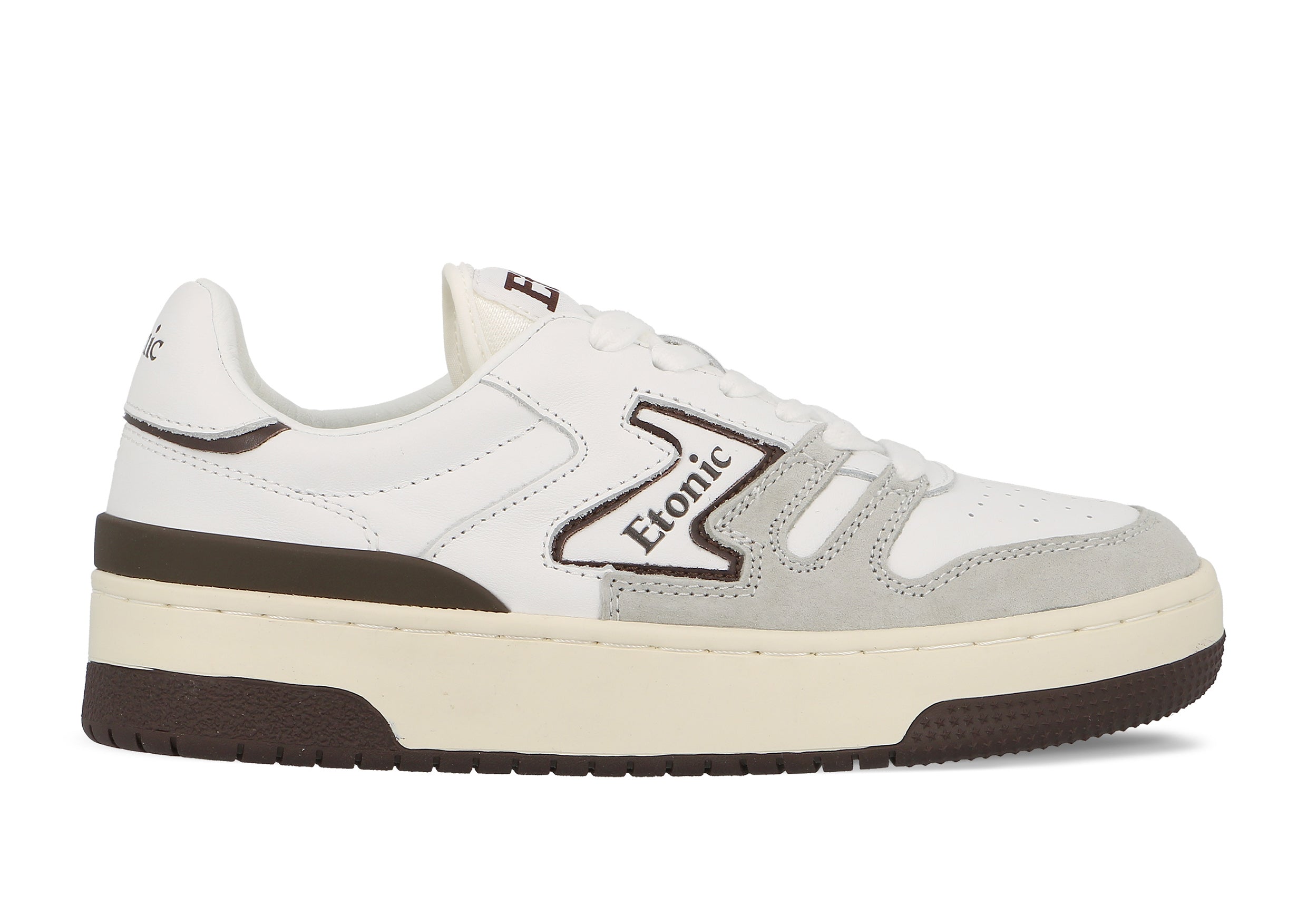 Sneakers Etonic B481 in pelle bianca e camoscio grigio chiaro con inserti e dettagli marroni.