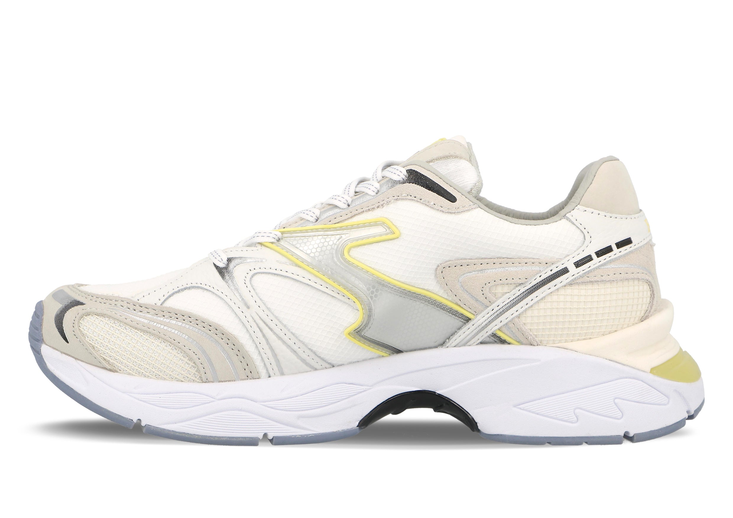 Baskets Etonic Kendari 3.0 en mesh blanc, empiècements en cuir blanc et gris avec détails argentés et jaunes.